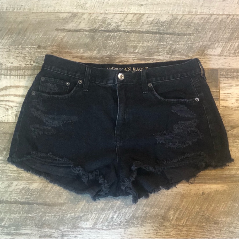 AMERICAN EAGLE HIGH WAISTED SHORTS